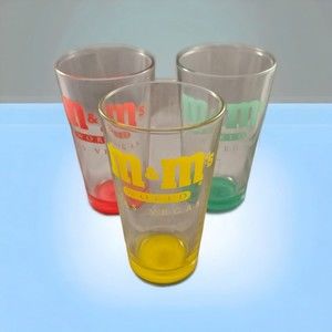 M&M's World Las Vegas Nevada Beer Pint Glass Souvenir Red Green Yellow